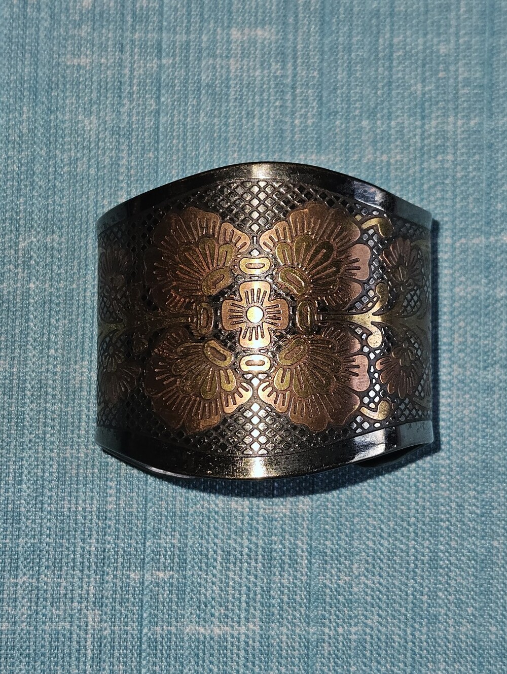 Vintage Pewter and Copper Etched Floral Bracelet Cuff - Picture 3 of 9